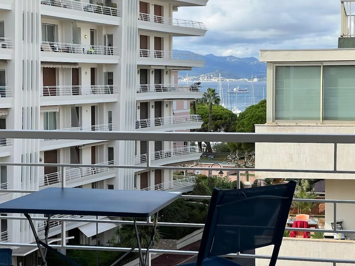 Sea View, Top Floor Facing Port Canto In Palm Beach Cannes