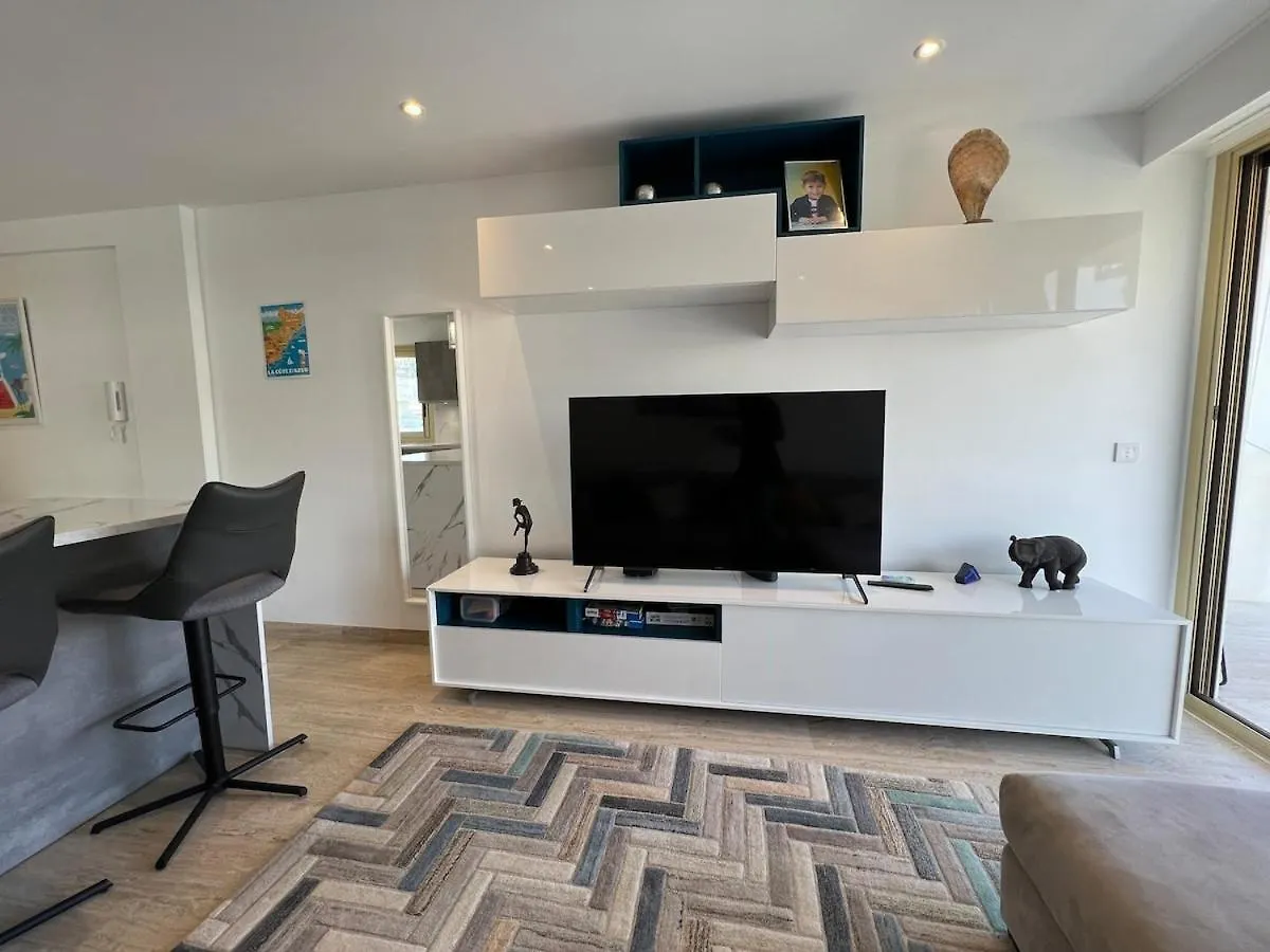 Sea View, Top Floor Facing Port Canto In Palm Beach Cannes Apartamento