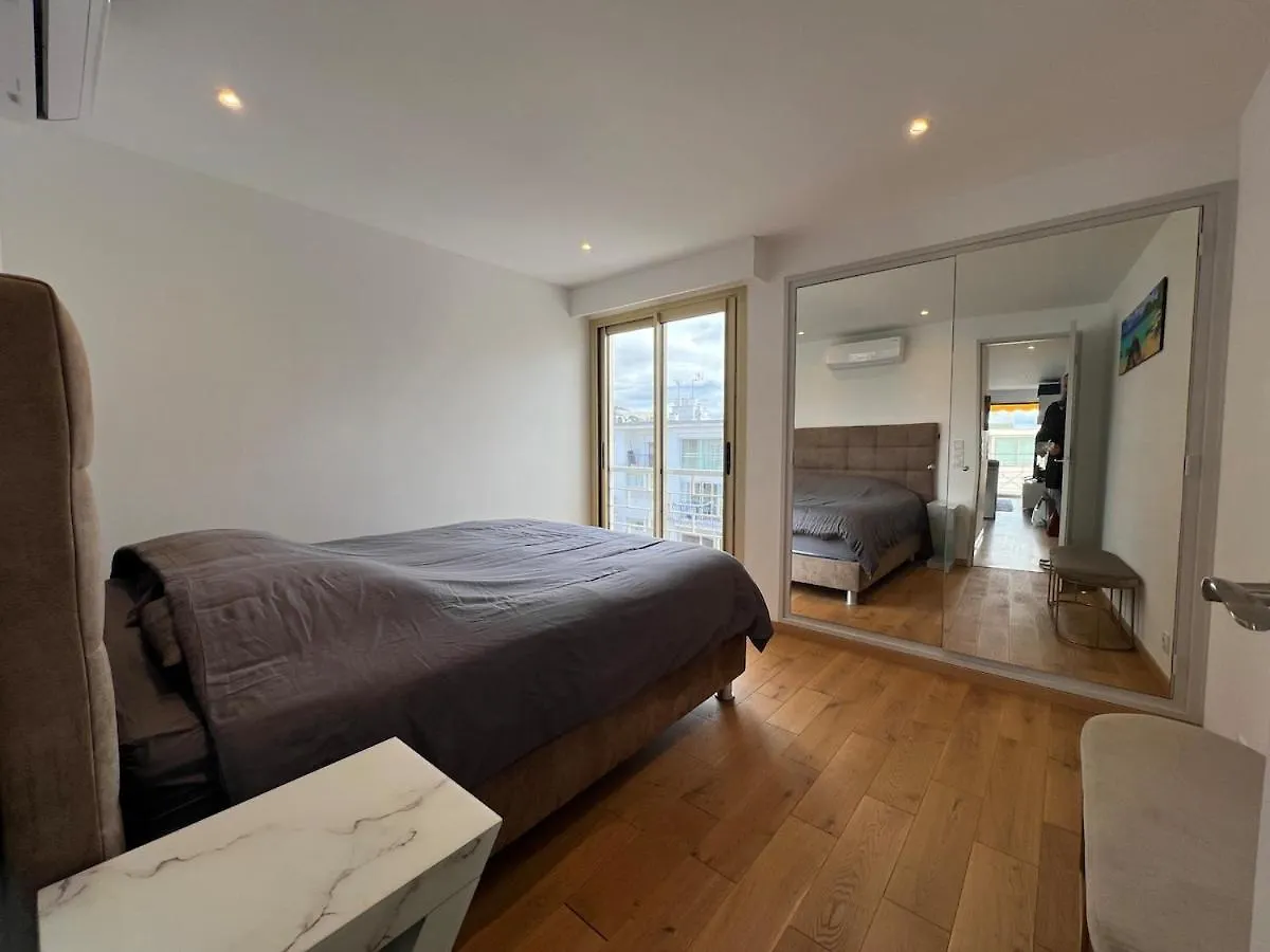 Sea View, Top Floor Facing Port Canto In Palm Beach Cannes 0*,