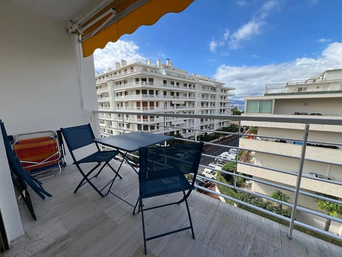 Apartment Sea View, Top Floor Facing Port Canto In Palm Beach Cannes